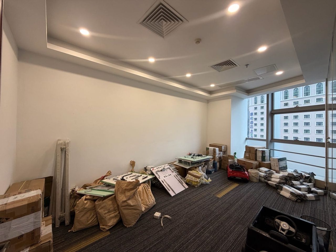 南山区南油 阳光科创中心154㎡精装办公间低层出租