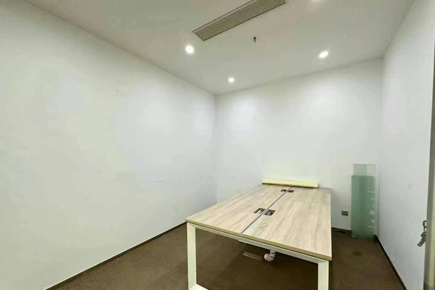 前海卓越宝中时代广场 168㎡ 精装 高楼层办公室出租
