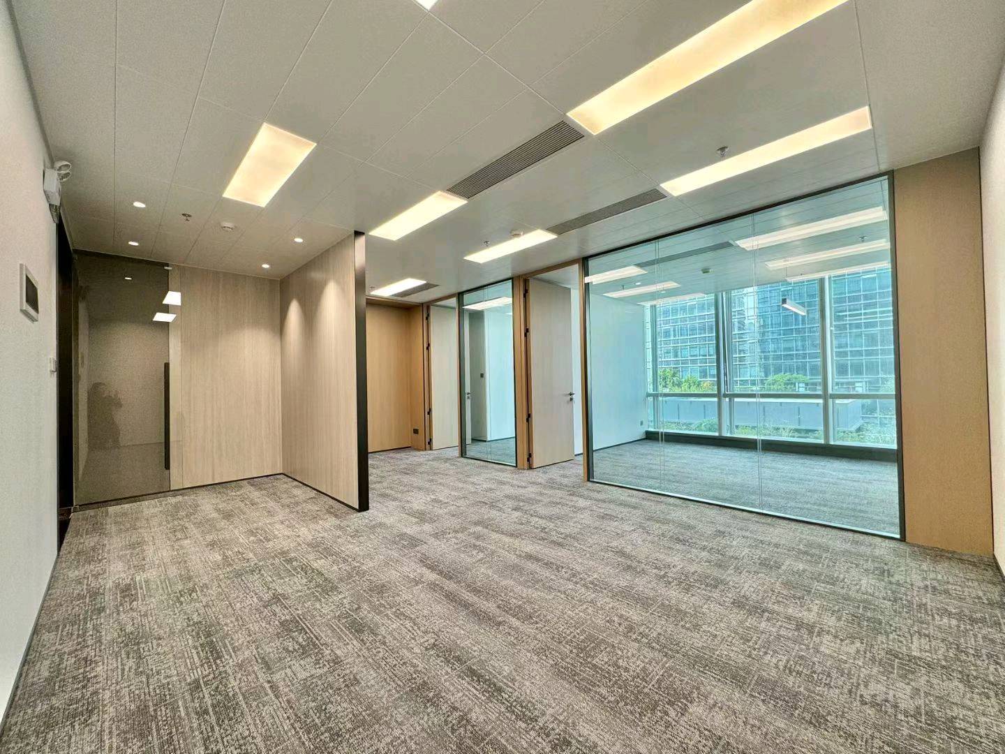 中洲控股中心 142㎡ 精装 低层办公室出租
