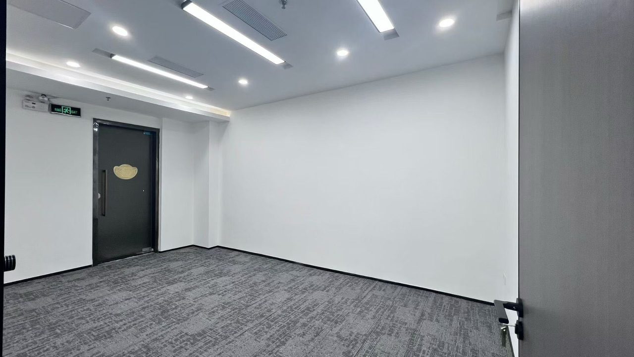 南园枫叶大厦238㎡精装办公室出租，中层西向采光好