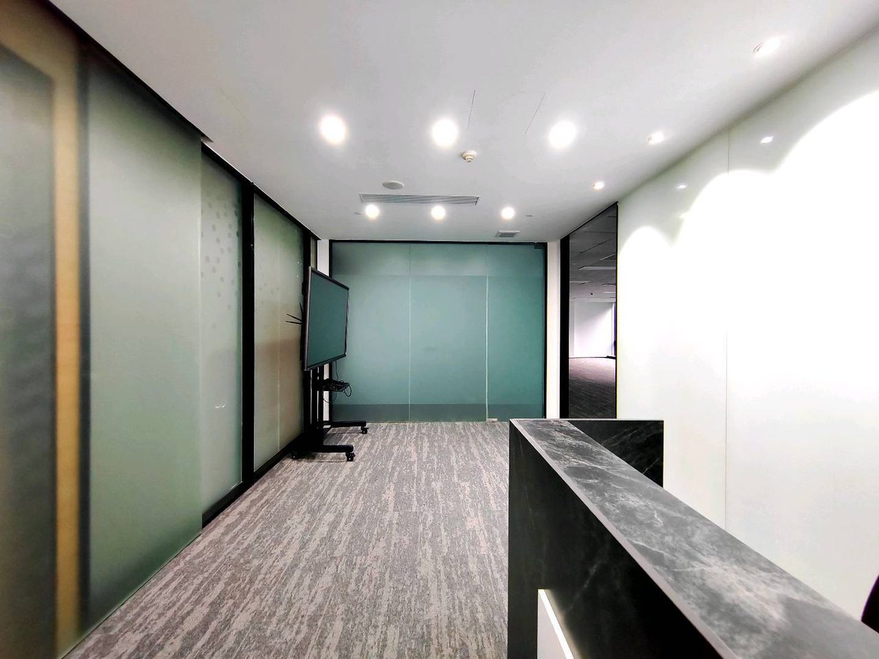 南山区科技园 科兴科学园264.73㎡精装办公间中层出租