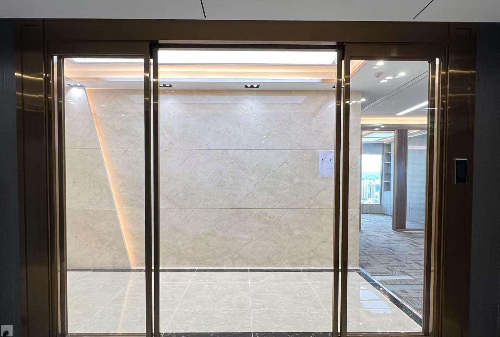 世纪汇广场(深南中路店) 320㎡ 精装 中楼层办公室出租
