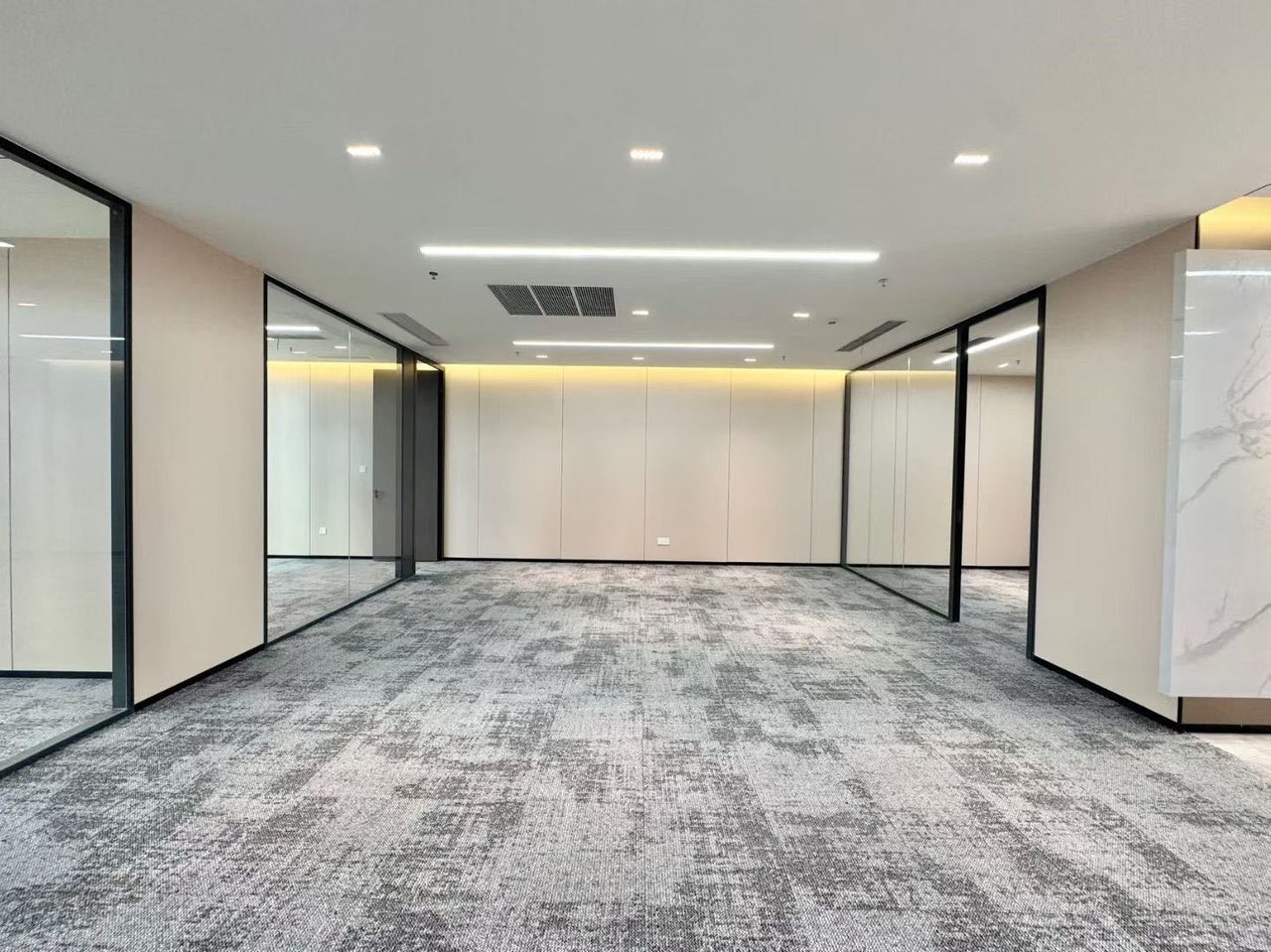 235㎡豪装办公室 光峰科技大厦·中层实景图