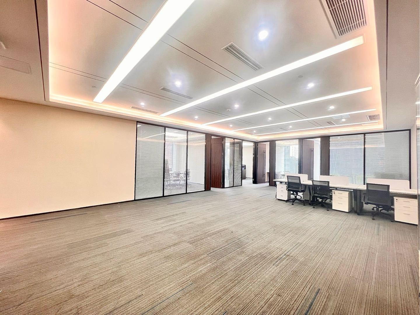 赛西科技大厦 298㎡ 精装 低层办公室出租