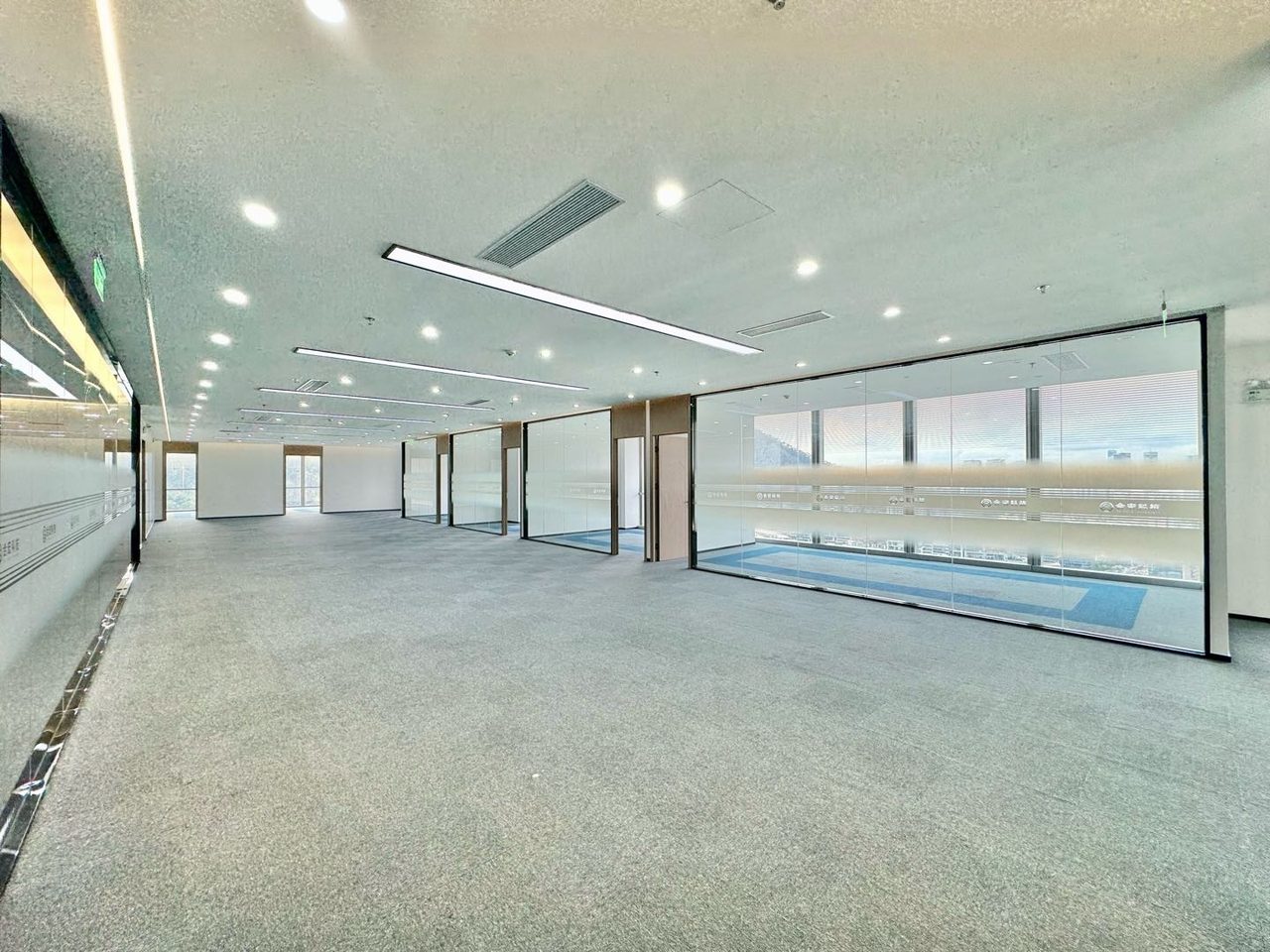 南山区蛇口 太子广场747㎡精装办公间高层出租
