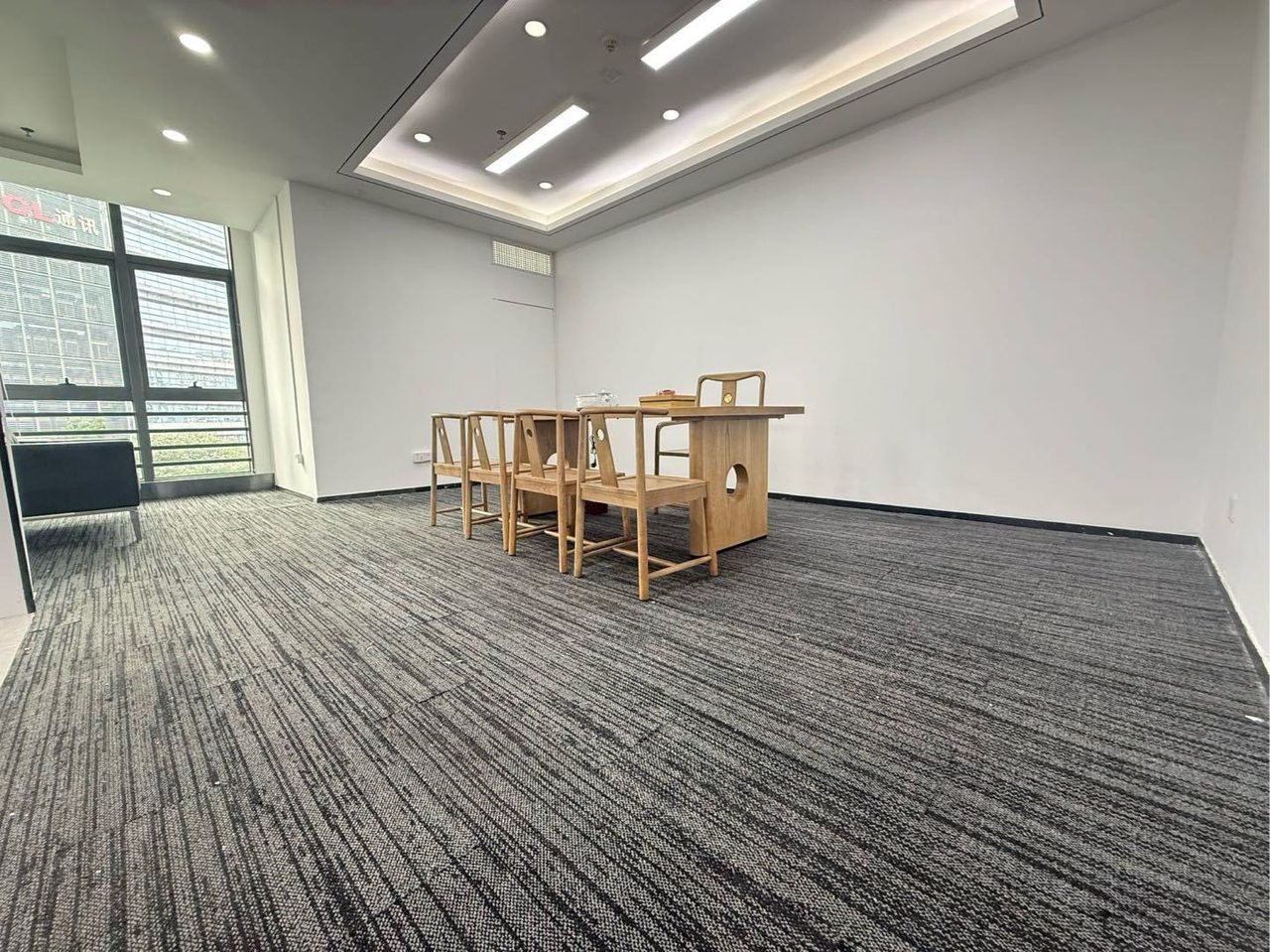 417㎡精装办公室 TCL国际E城·低层