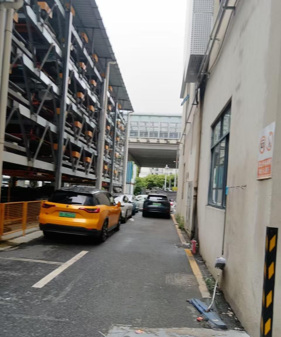 联诚发科技桃花源 1180㎡ 精装 低楼层办公室出租