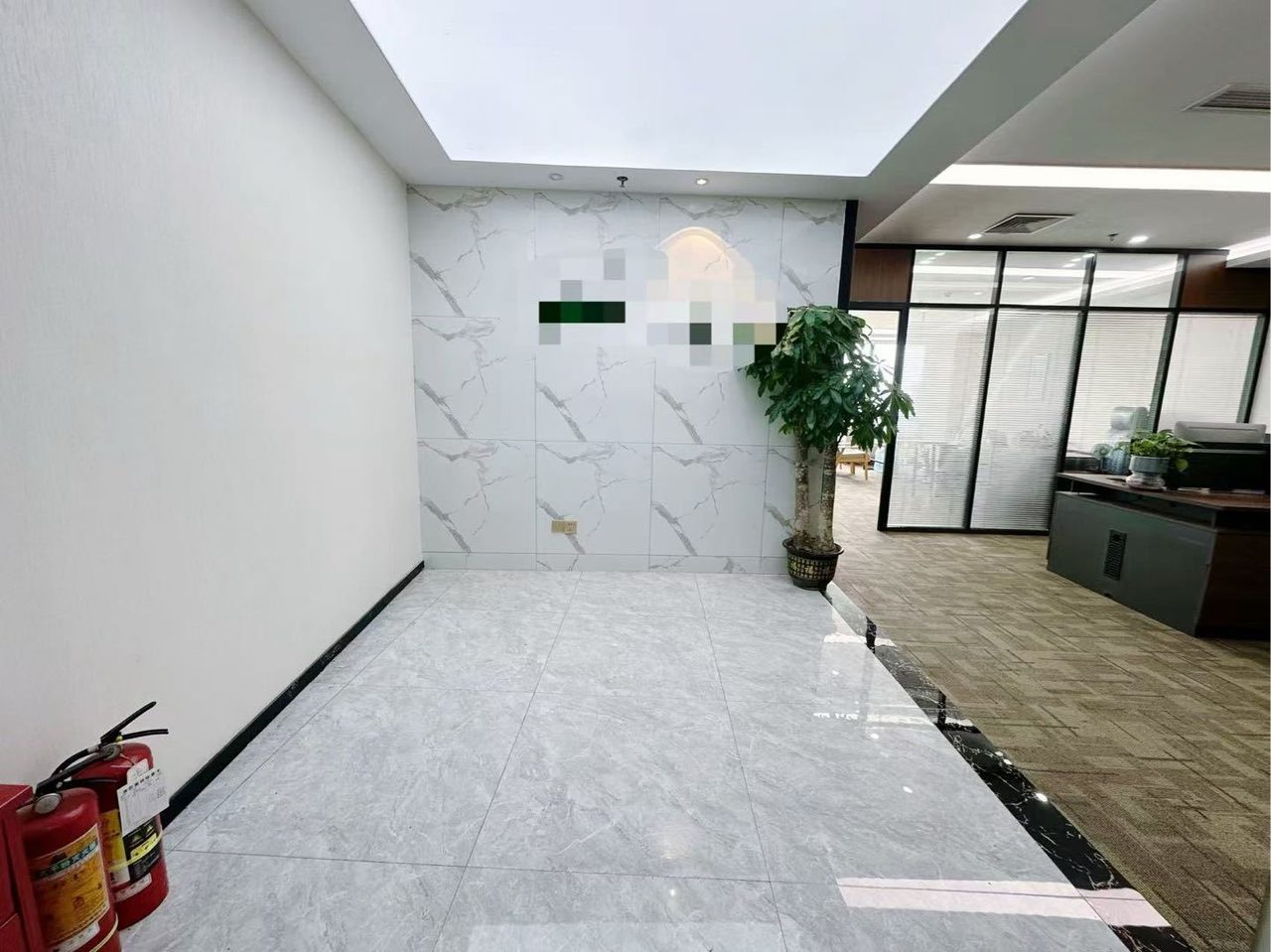 西海明珠大厦写字楼200㎡精装户型·高层南北向出租