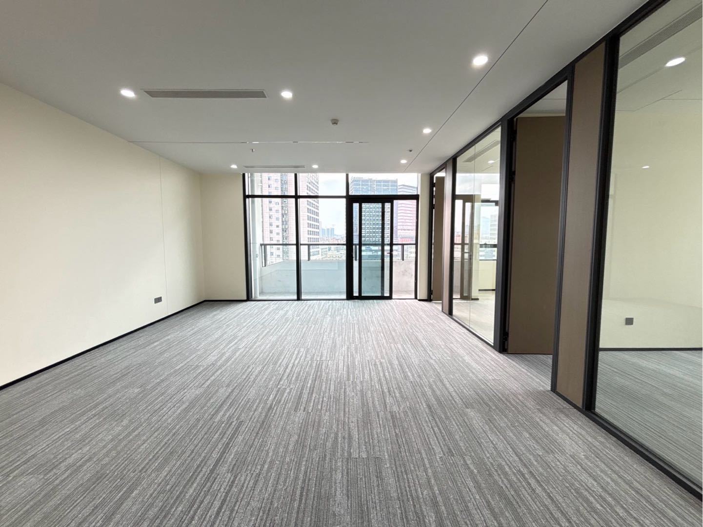 和泰中心 190㎡ 精装 低层办公室出租