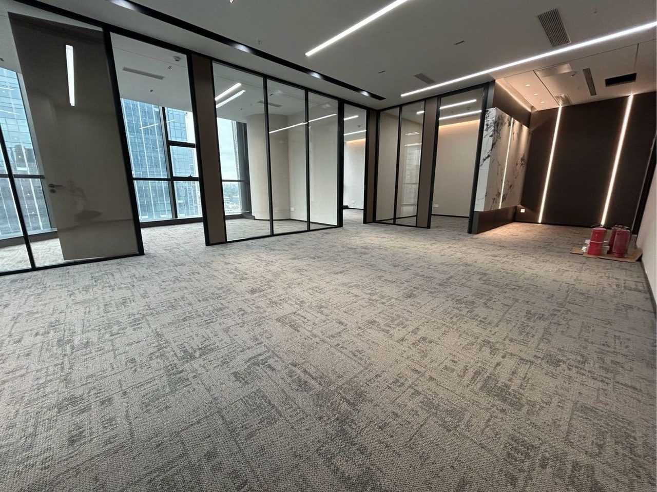 258㎡豪装办公室 勤诚达大厦·近洪浪北站·中层