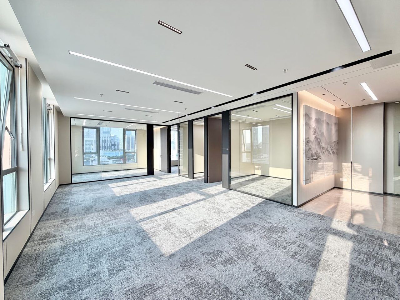 南山区科技园 远望谷大厦284㎡精装办公间低层出租实景图