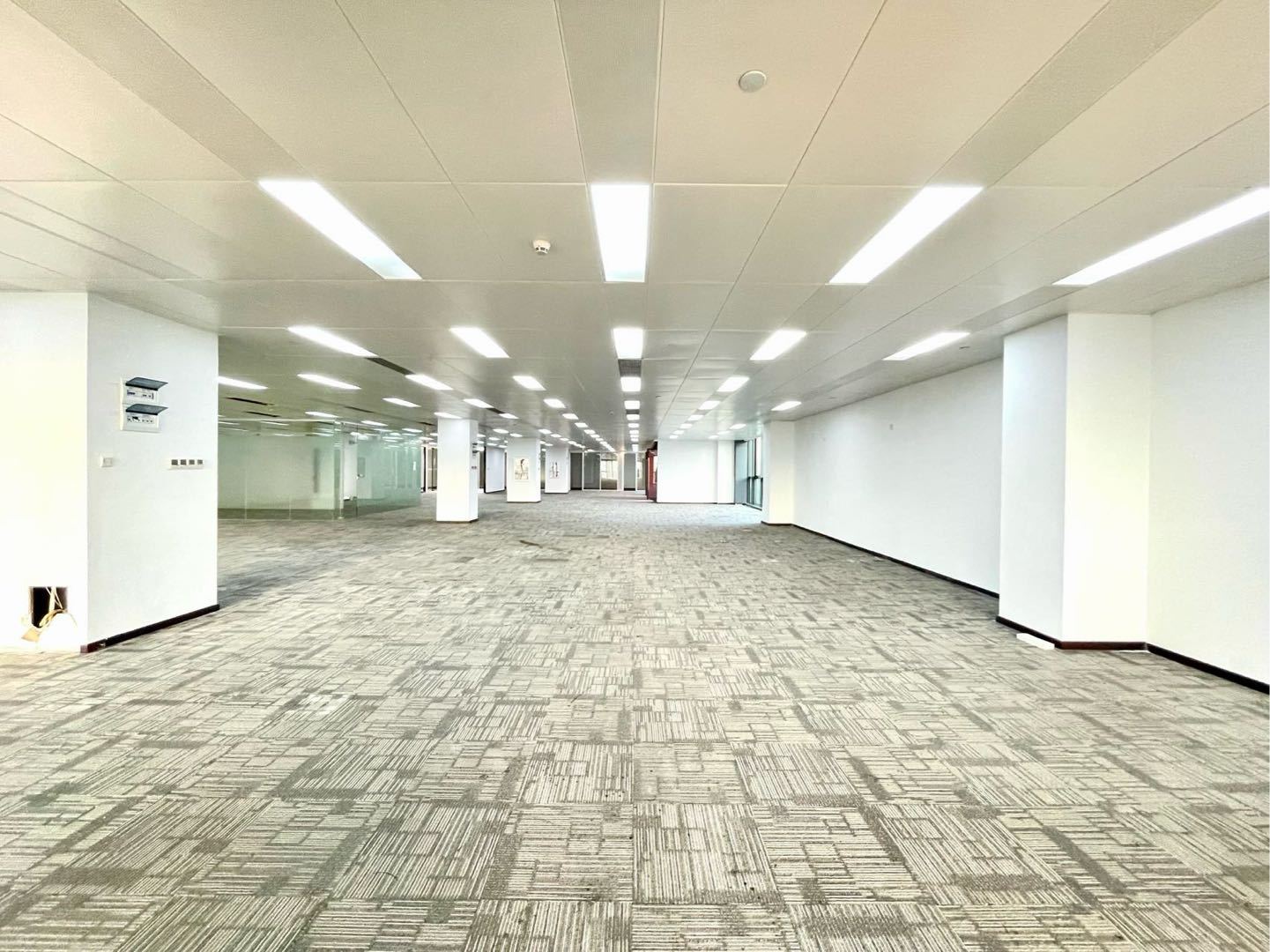 源政创业大厦 1765㎡ 精装 中层办公室出租