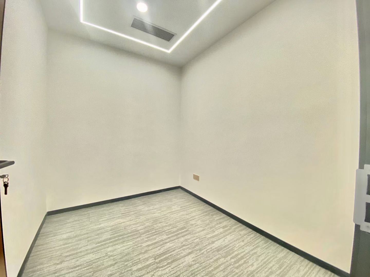 新华保险大厦 228㎡ 精装 中层办公室出租