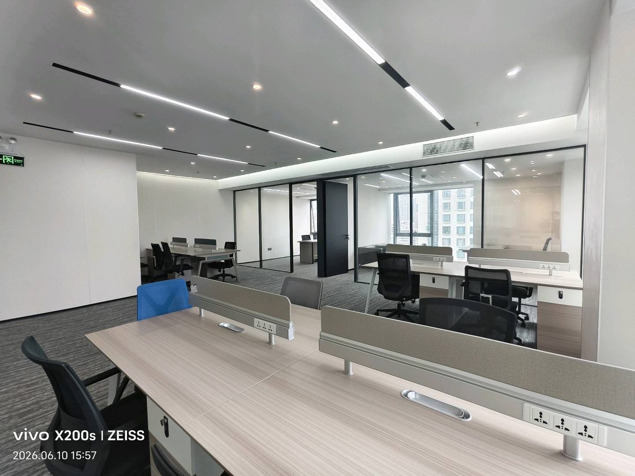 福田区莲花 英龙商务中心255㎡精装办公间高层出租