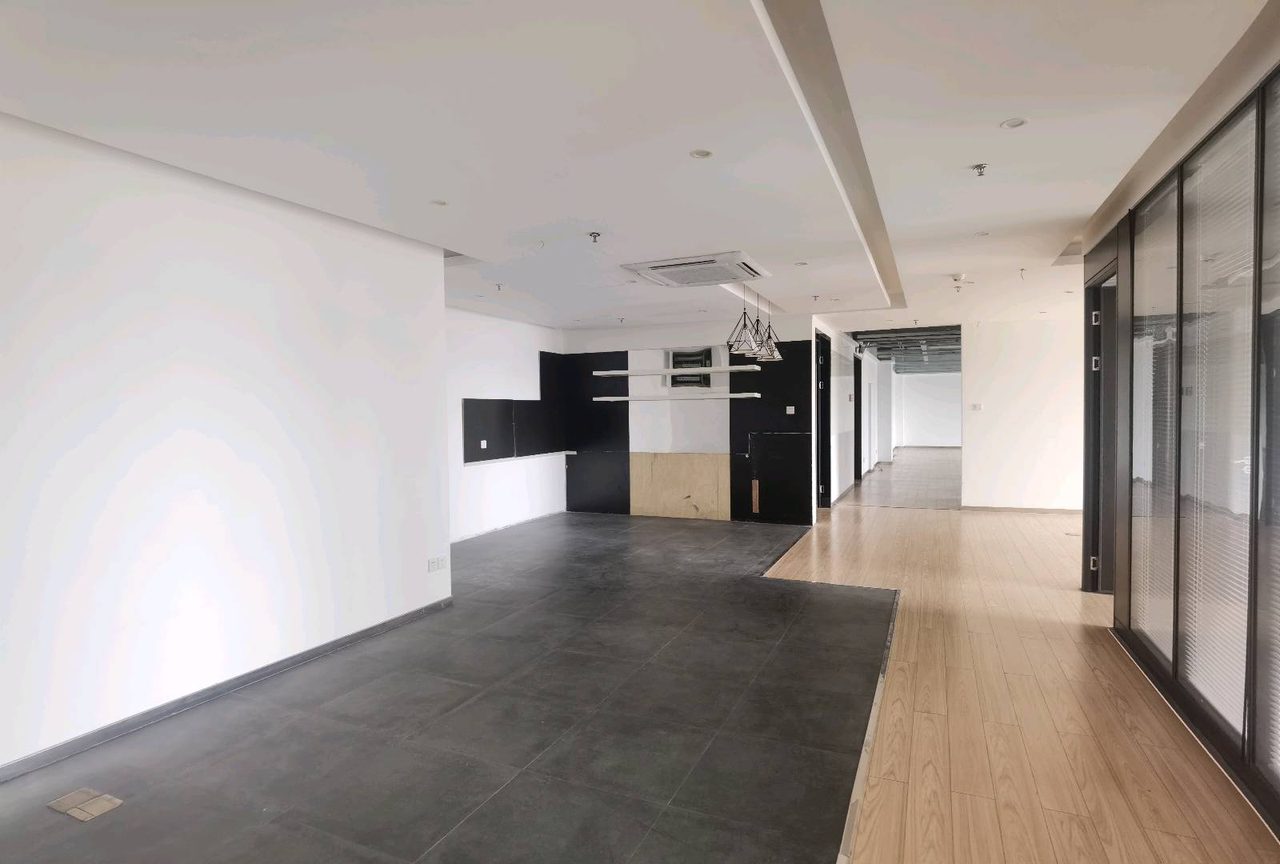研祥科技大厦637㎡豪装办公室出租,高层北向采光好
