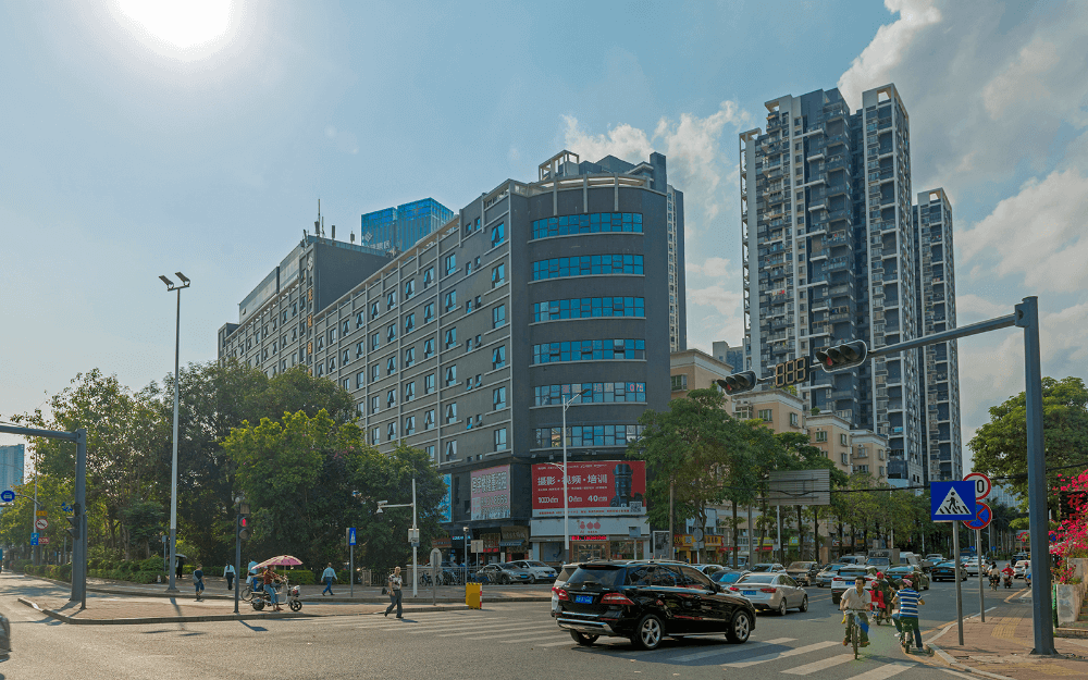 龙城商业中心实景图