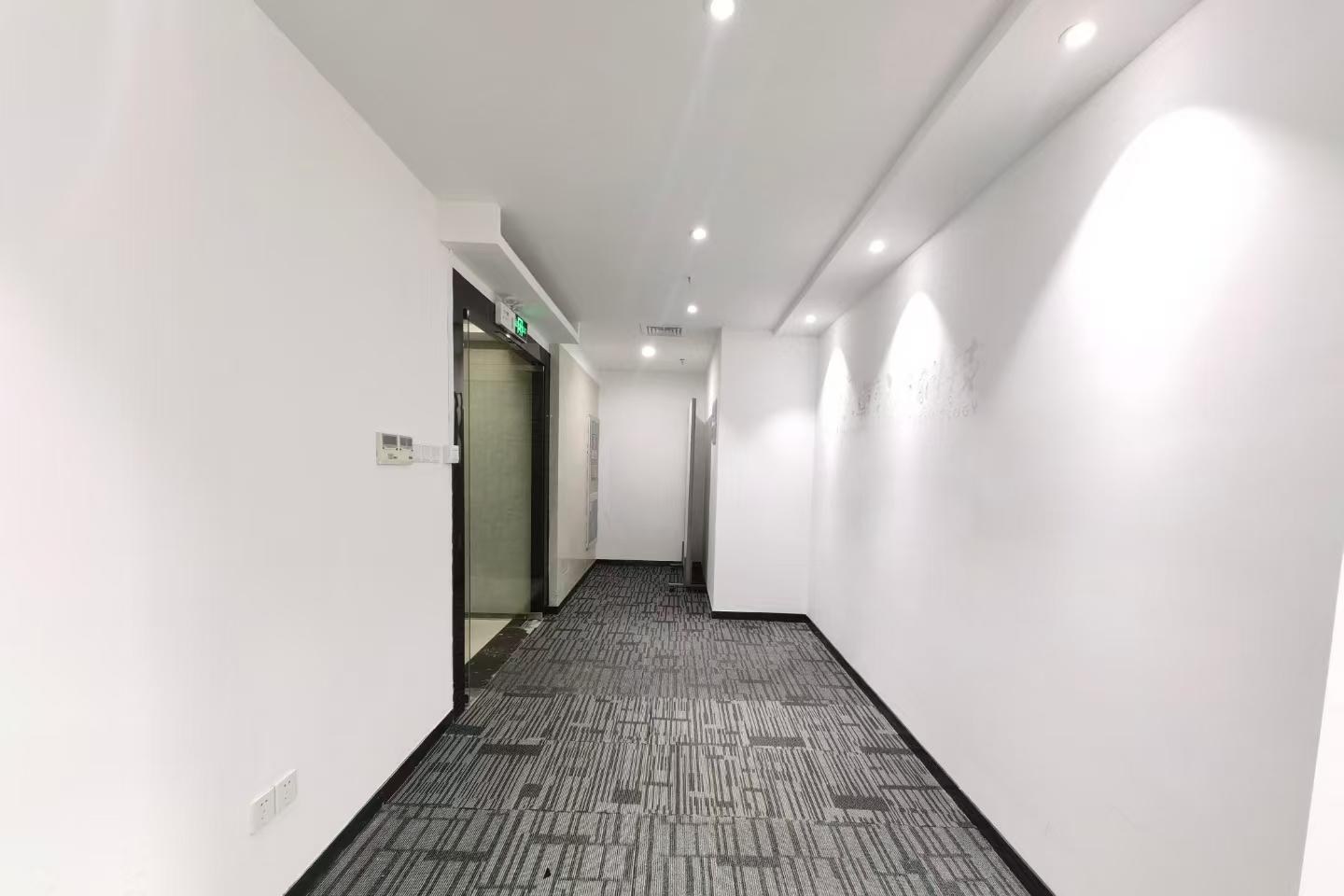航盛科技大厦 128㎡ 精装 中楼层办公室出租