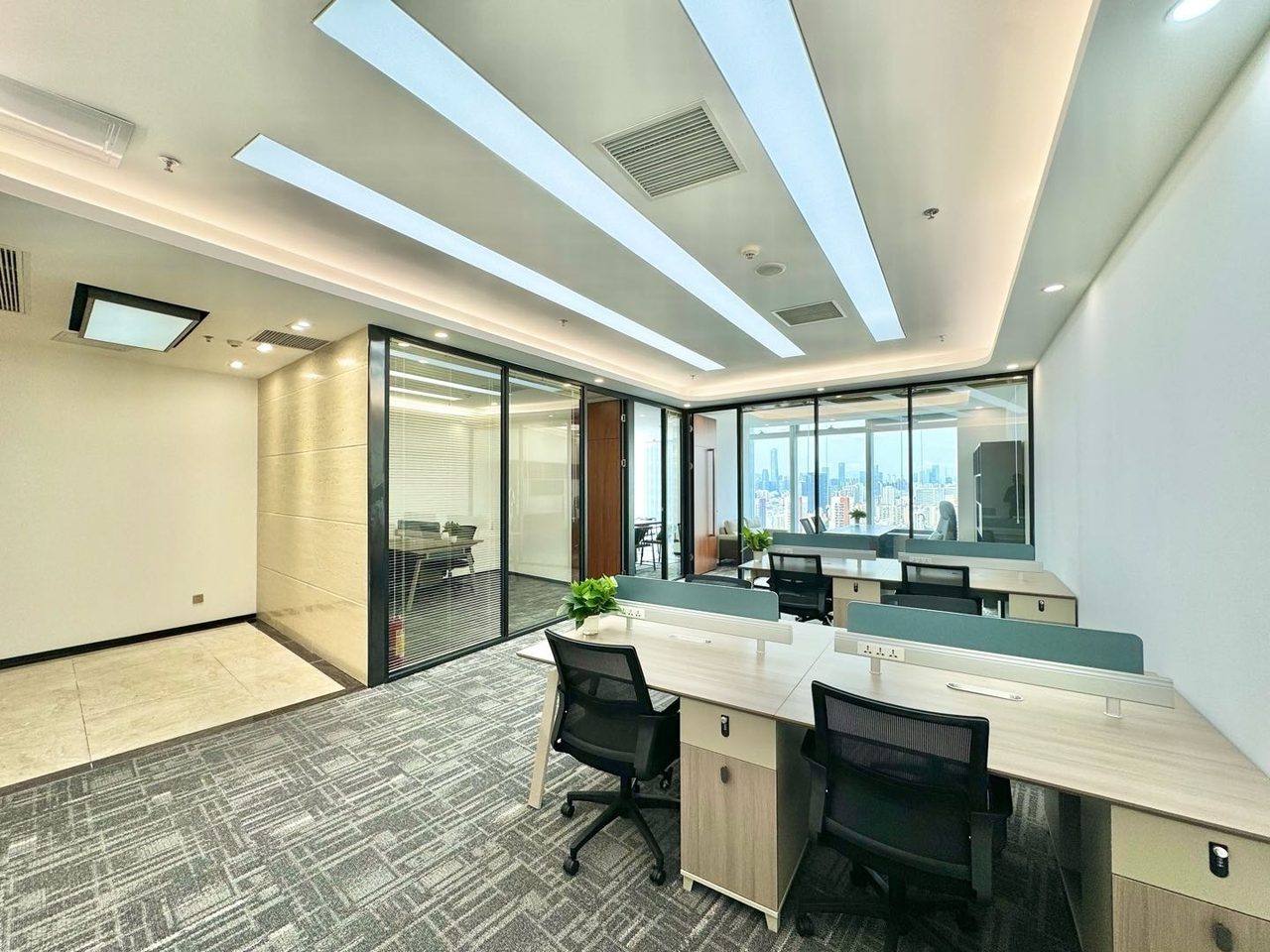 卓越前海壹号写字楼185㎡精装户型·高层东向出租实景图