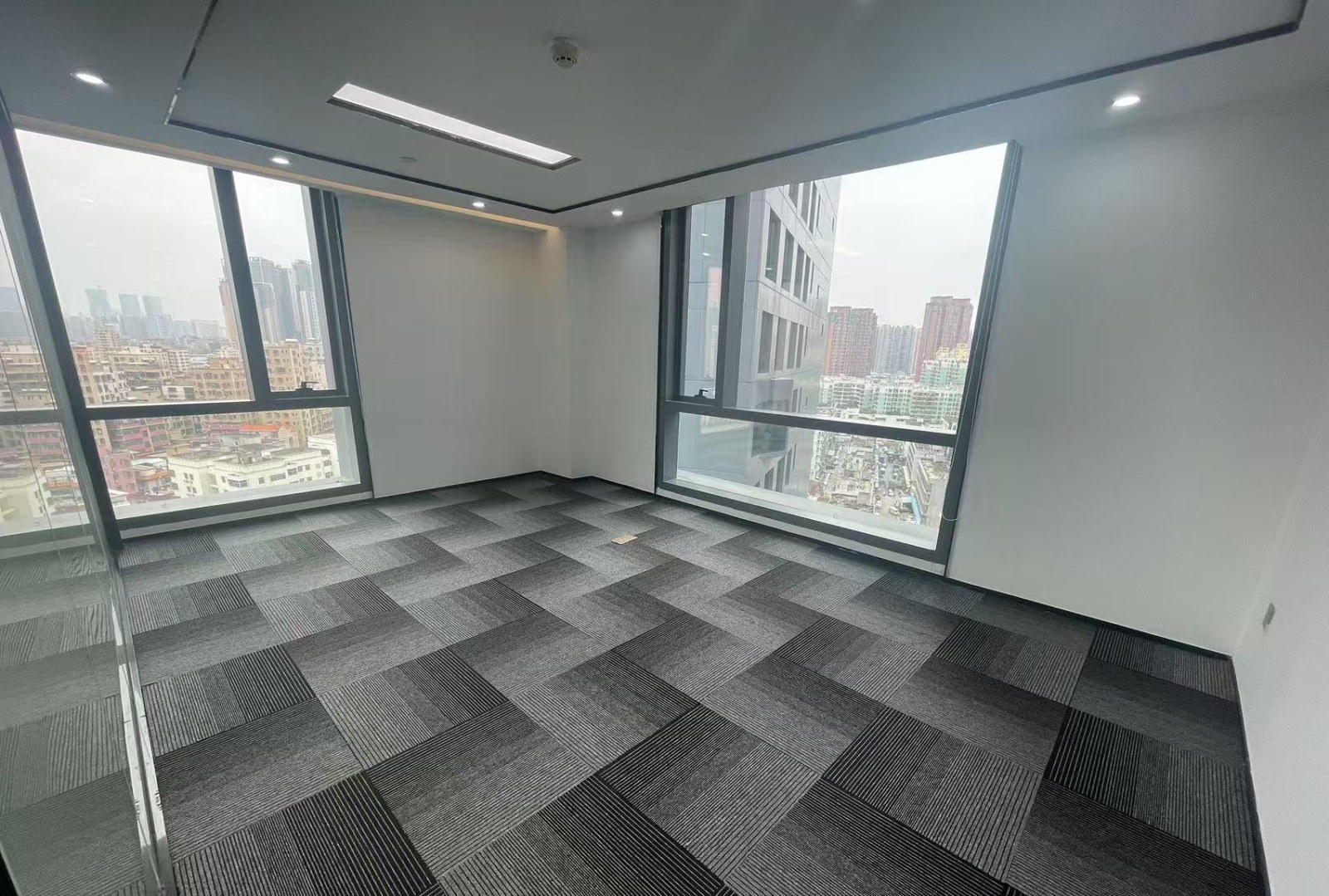 艺峦-3座 216㎡ 精装 低楼层办公室出租