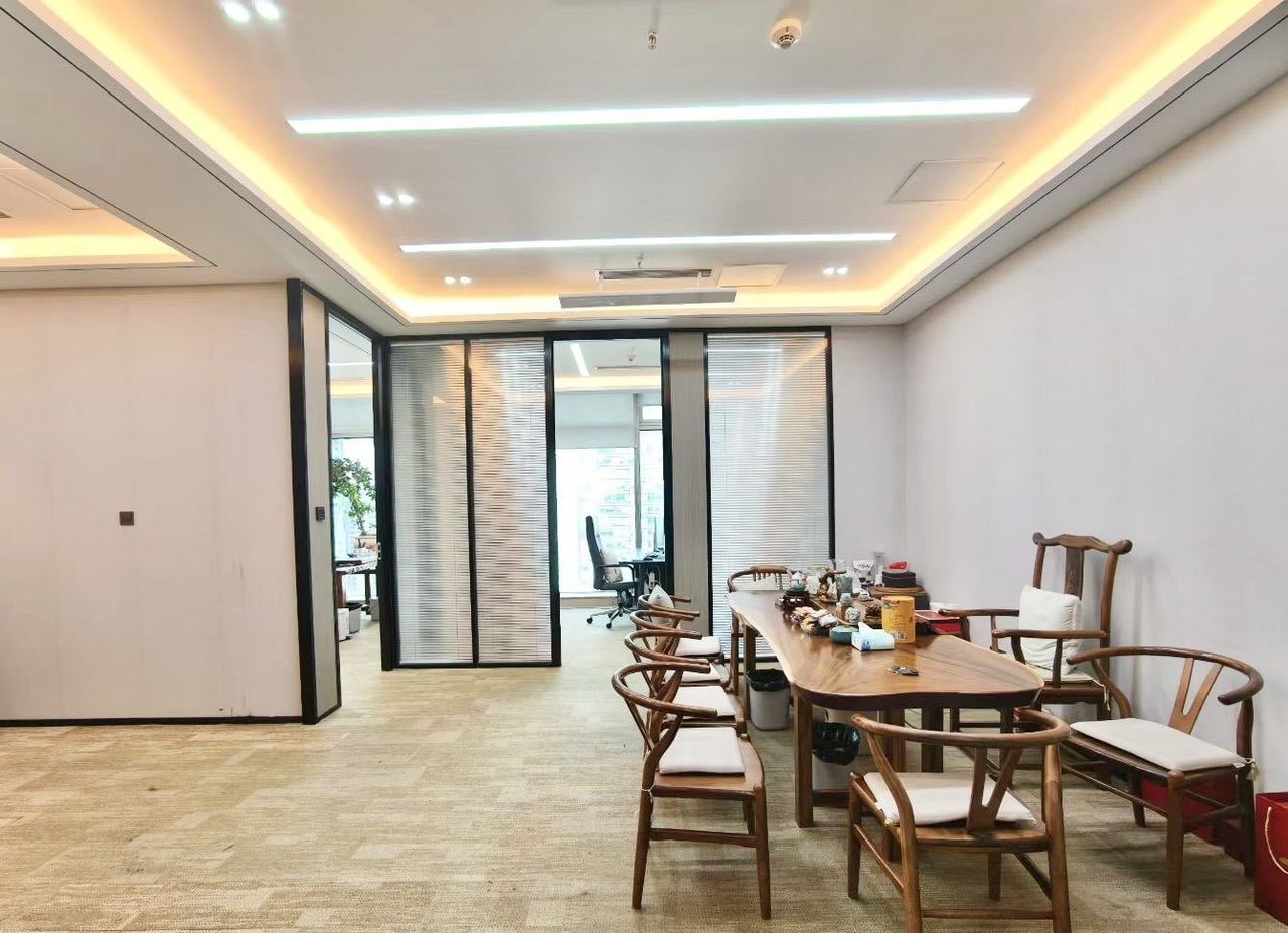 福田区福田中心区 卓越世纪中心198㎡精装办公间中层出租