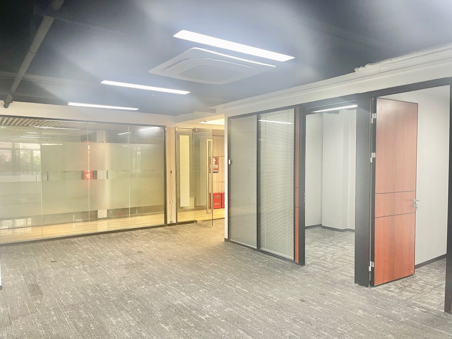 长园新材料港 130㎡ 精装 低层办公室出租