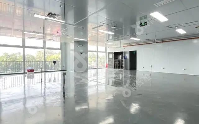 唐商科技大厦430㎡精装办公室出租,低层南向采光好