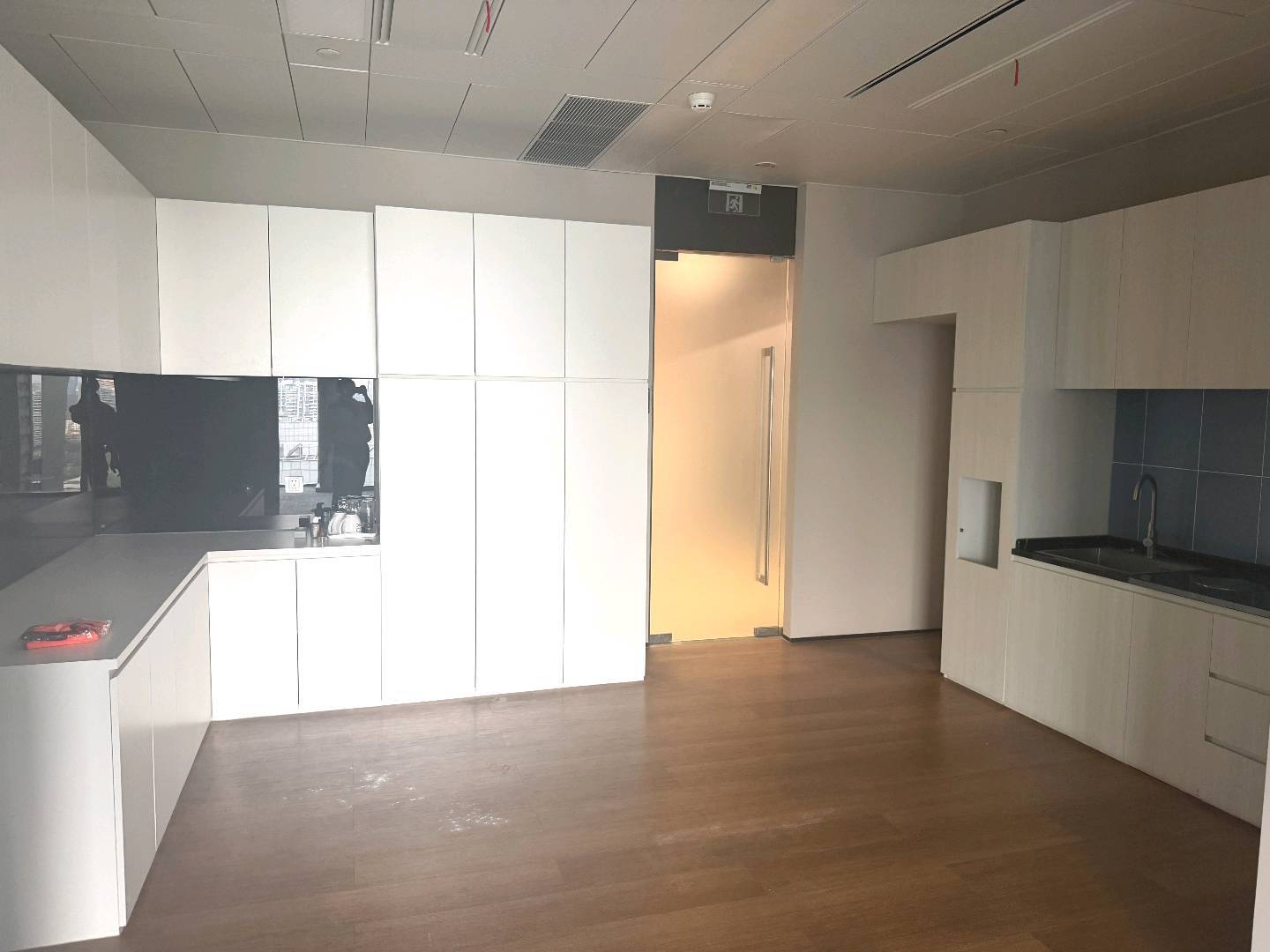金地威新中心 200㎡ 精装 高层办公室出租