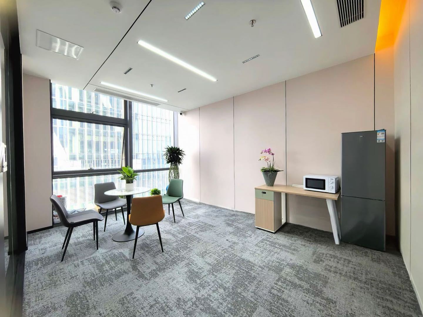 光峰科技大厦 285㎡ 豪装 中层办公室出租