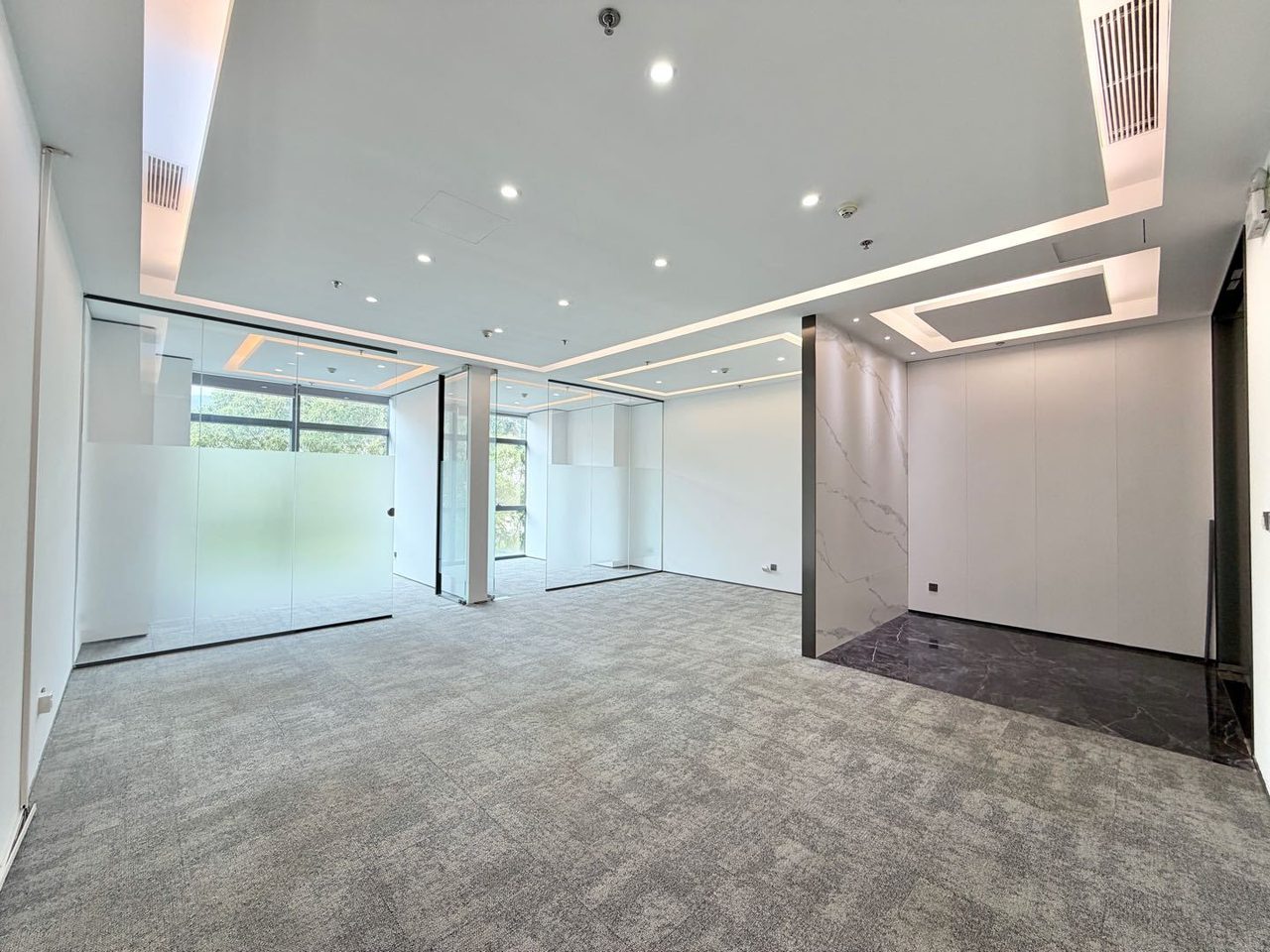 南山区华侨城写字楼出租 绿景美景广场 171㎡豪装实景图