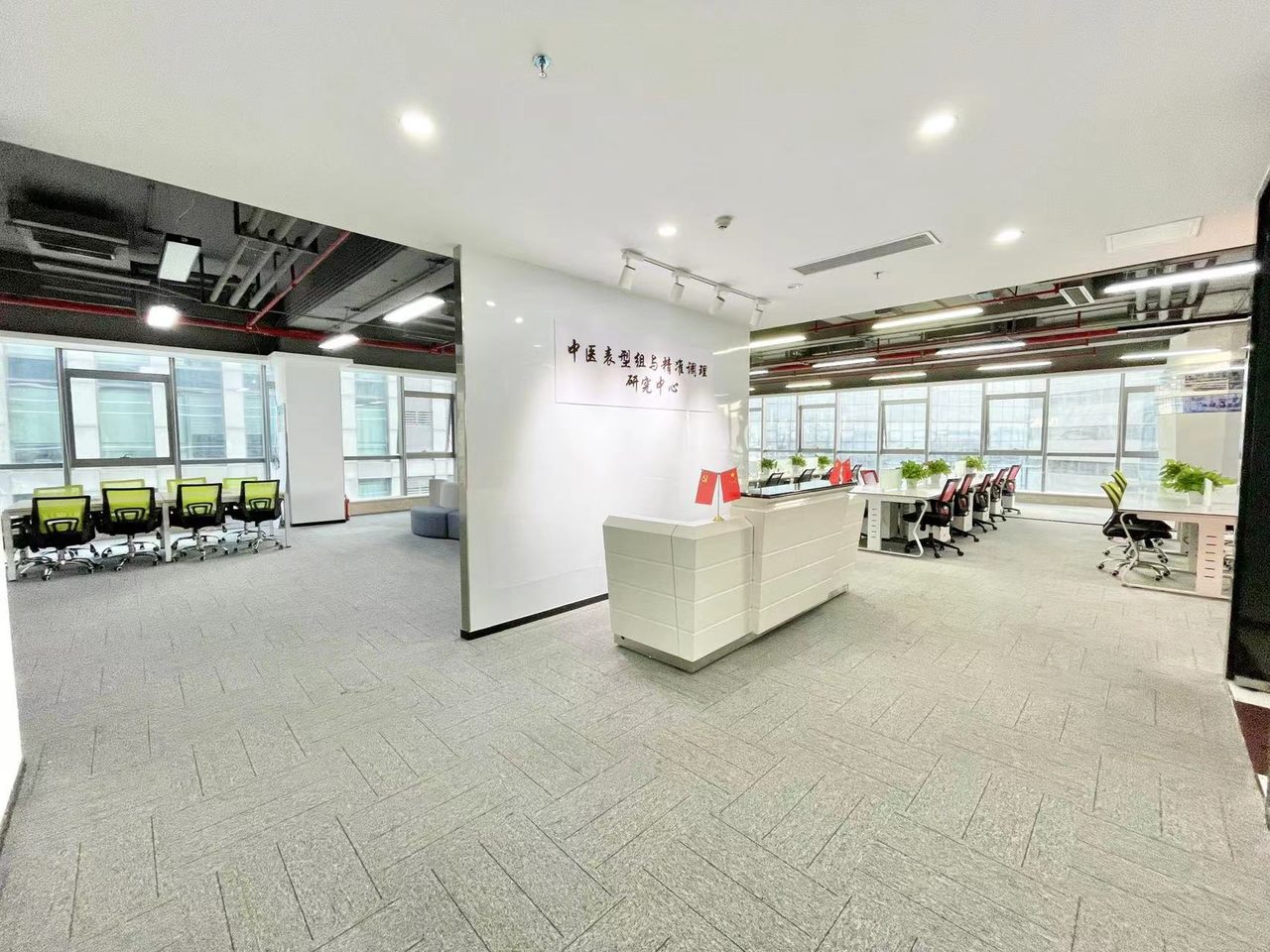 西北工业大学(深圳三航科技大厦)690㎡豪装办公室出租,高层东南向采光好实景图