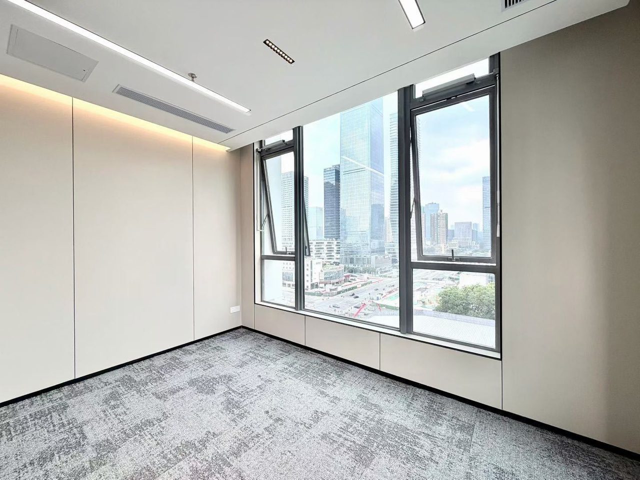 南山区科技园 远望谷大厦159㎡精装办公间低层出租