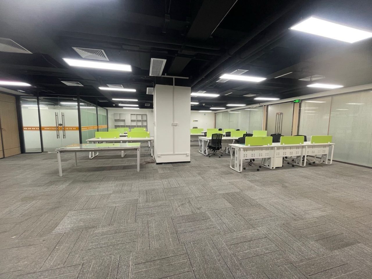 南山区科技园 中科大厦350㎡精装办公间中层出租