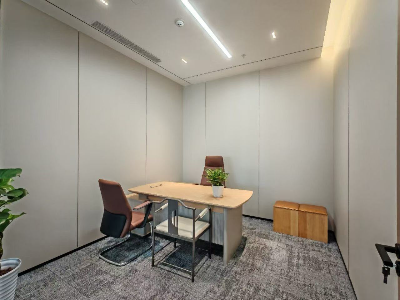 航天科技广场 636㎡ 豪装 中层办公室出租