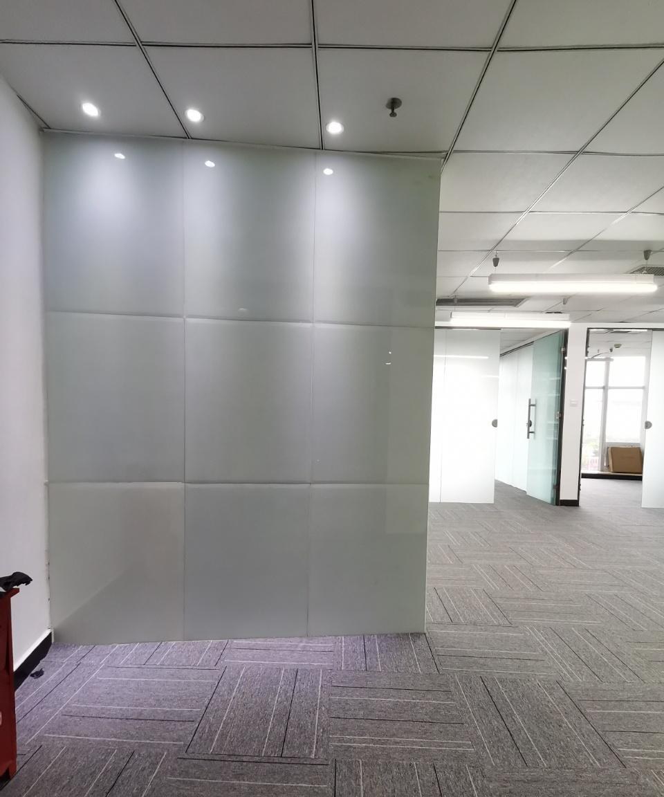 鸿隆世纪广场 97㎡ 精装 中楼层办公室出租
