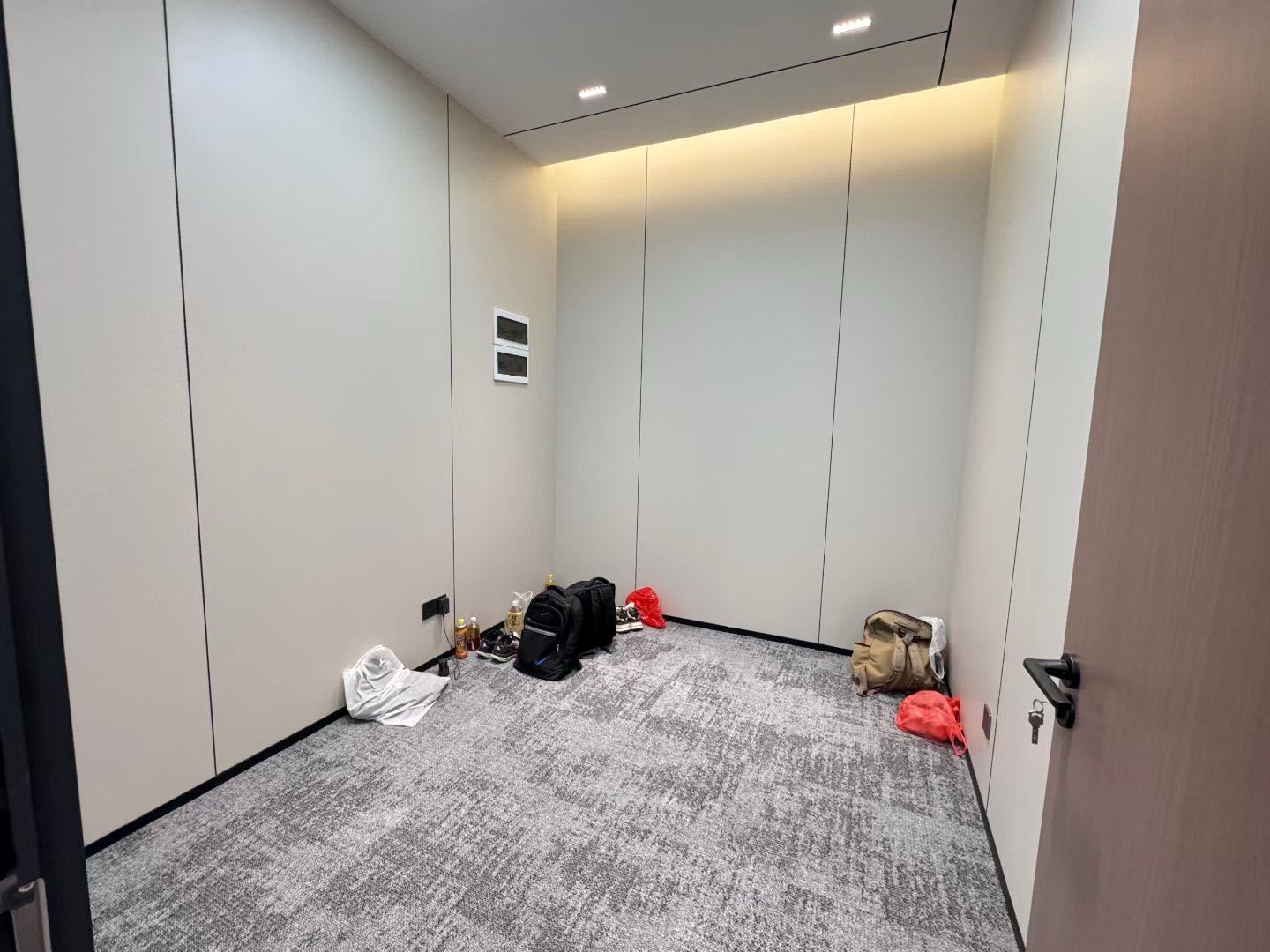 皇庭中心 211㎡ 精装 高层办公室出租