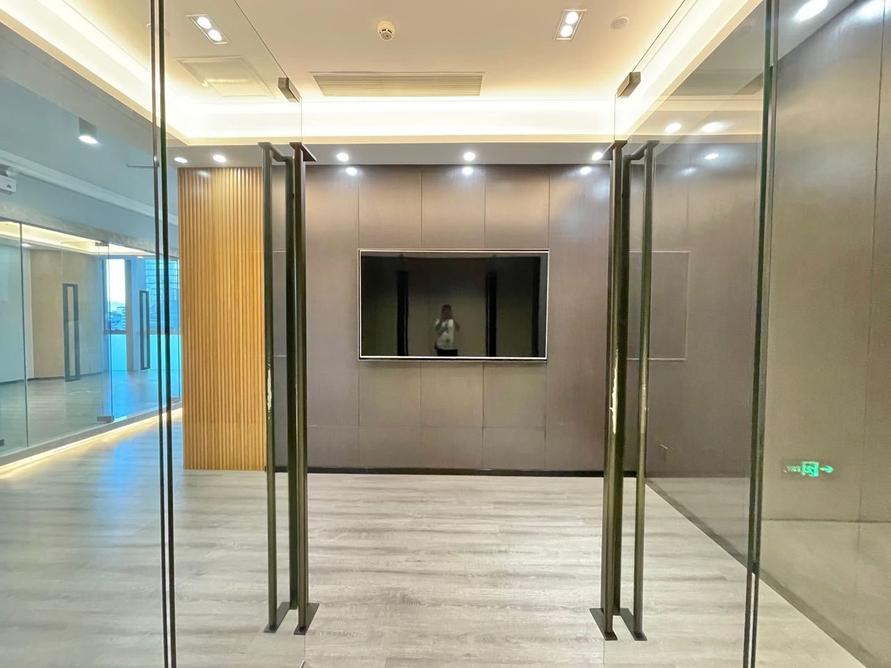 博今国际大厦343㎡豪装写字楼（福田区车公庙） 近下沙站