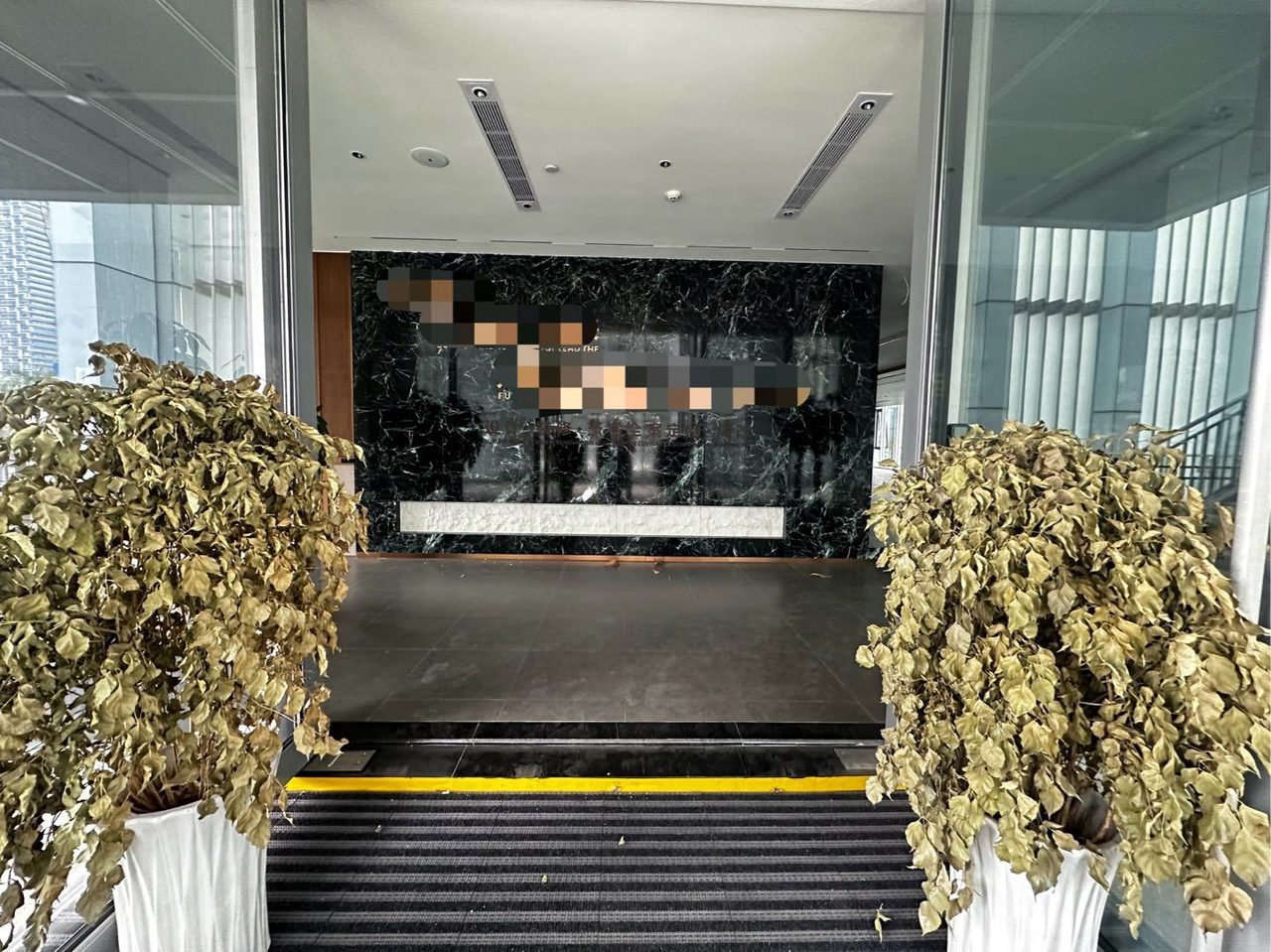 招商局广场1093㎡精装办公室出租,低层东向采光好实景图