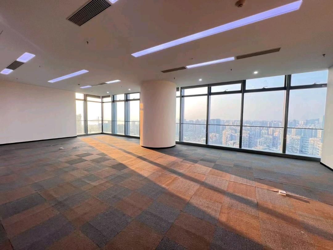 前海人寿金融中心 860㎡ 精装 高层办公室出租实景图