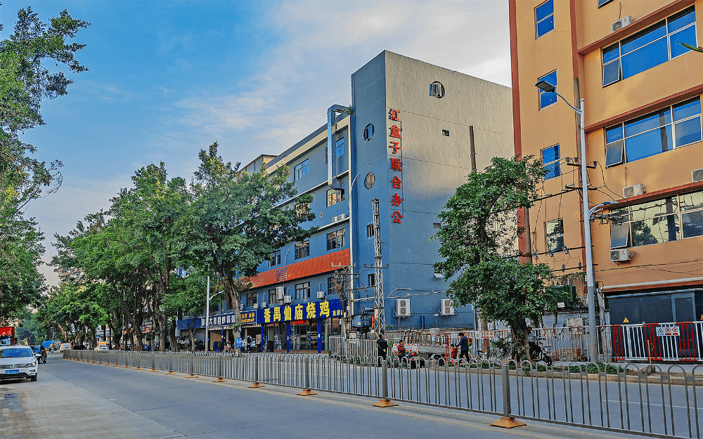 西乡168大厦实景图