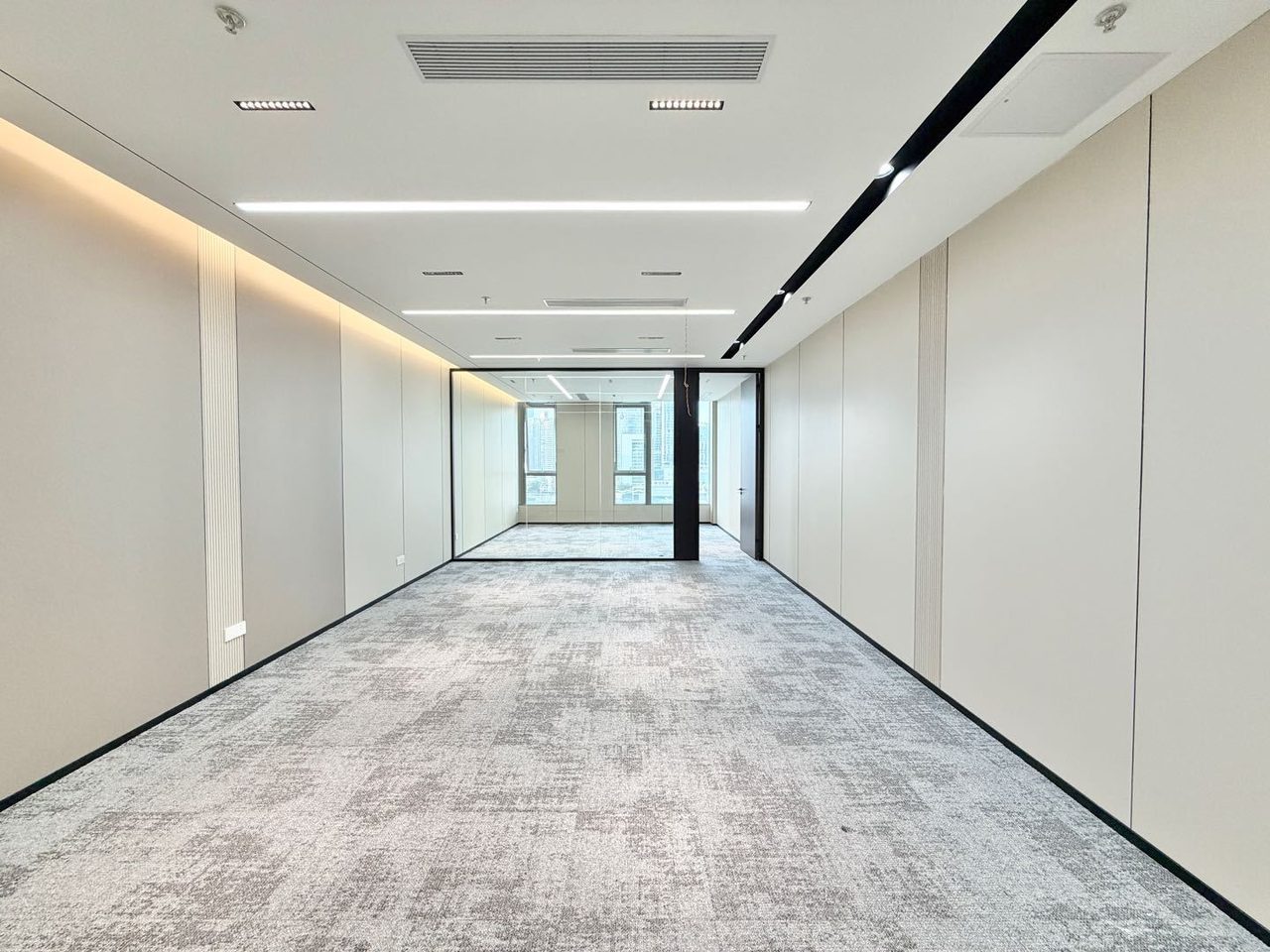 155㎡精装办公室 远望谷大厦·近粤海门站·中层实景图