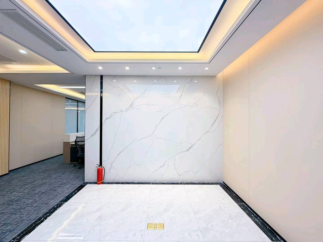 359㎡豪装办公室 赛西科技大厦·近深大南站·低层