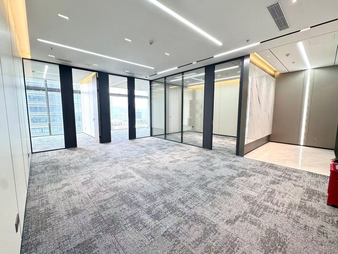 皇庭中心214㎡精装写字楼(福田区福田中心区) 近会展中心站实景图