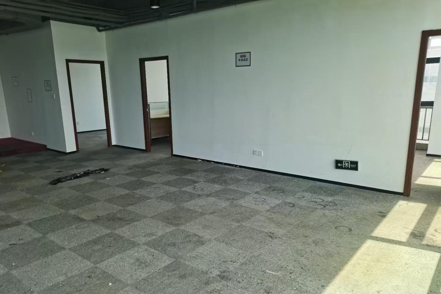 展辰大厦 347㎡ 精装 中楼层办公室出租