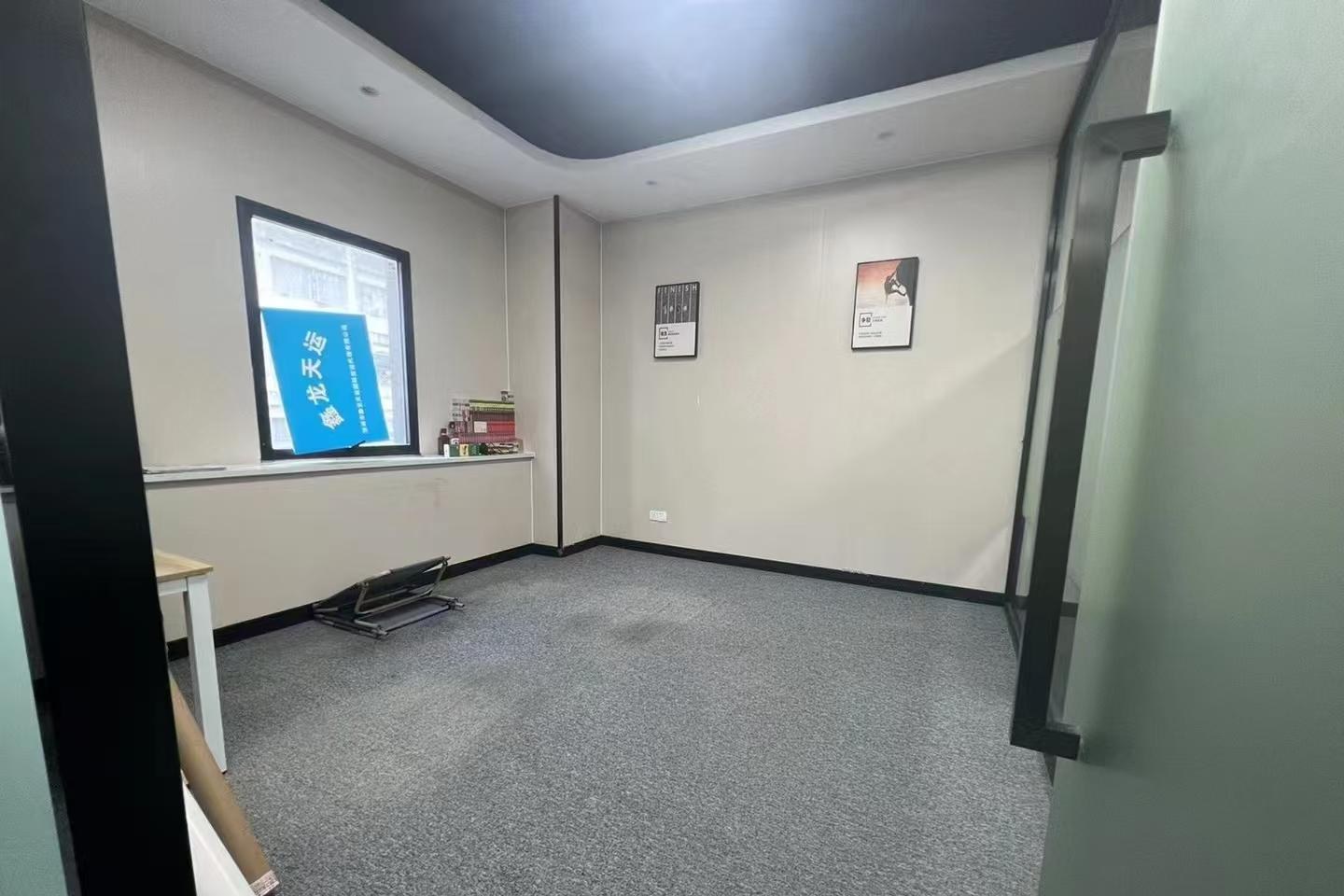 万盛创业园 182㎡ 精装 低楼层办公室出租