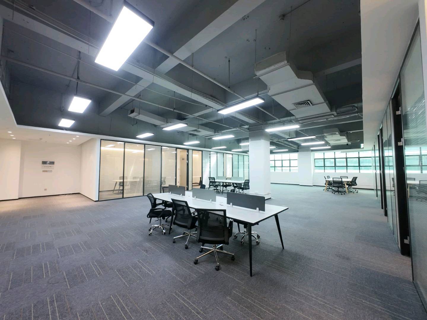 南山云谷一期 720㎡ 精装 中层办公室出租