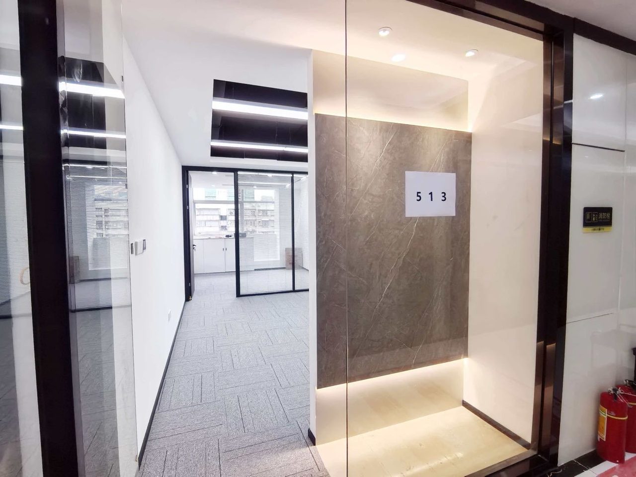 93㎡精装办公室 深圳软件园·近高新中站·中层