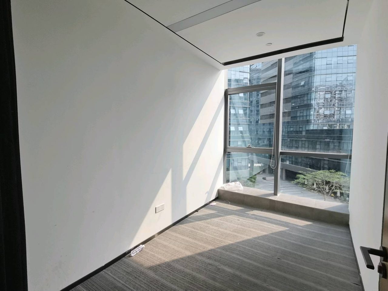 西北工业大学(深圳三航科技大厦)221㎡精装写字楼(南山区科技园) 近科苑站