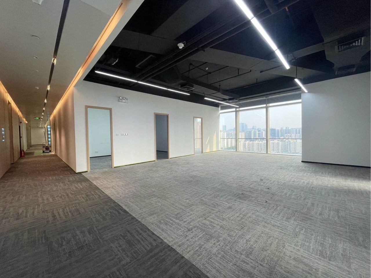 龙华区龙华 鸿荣源·环智中心2047㎡精装办公间高层出租