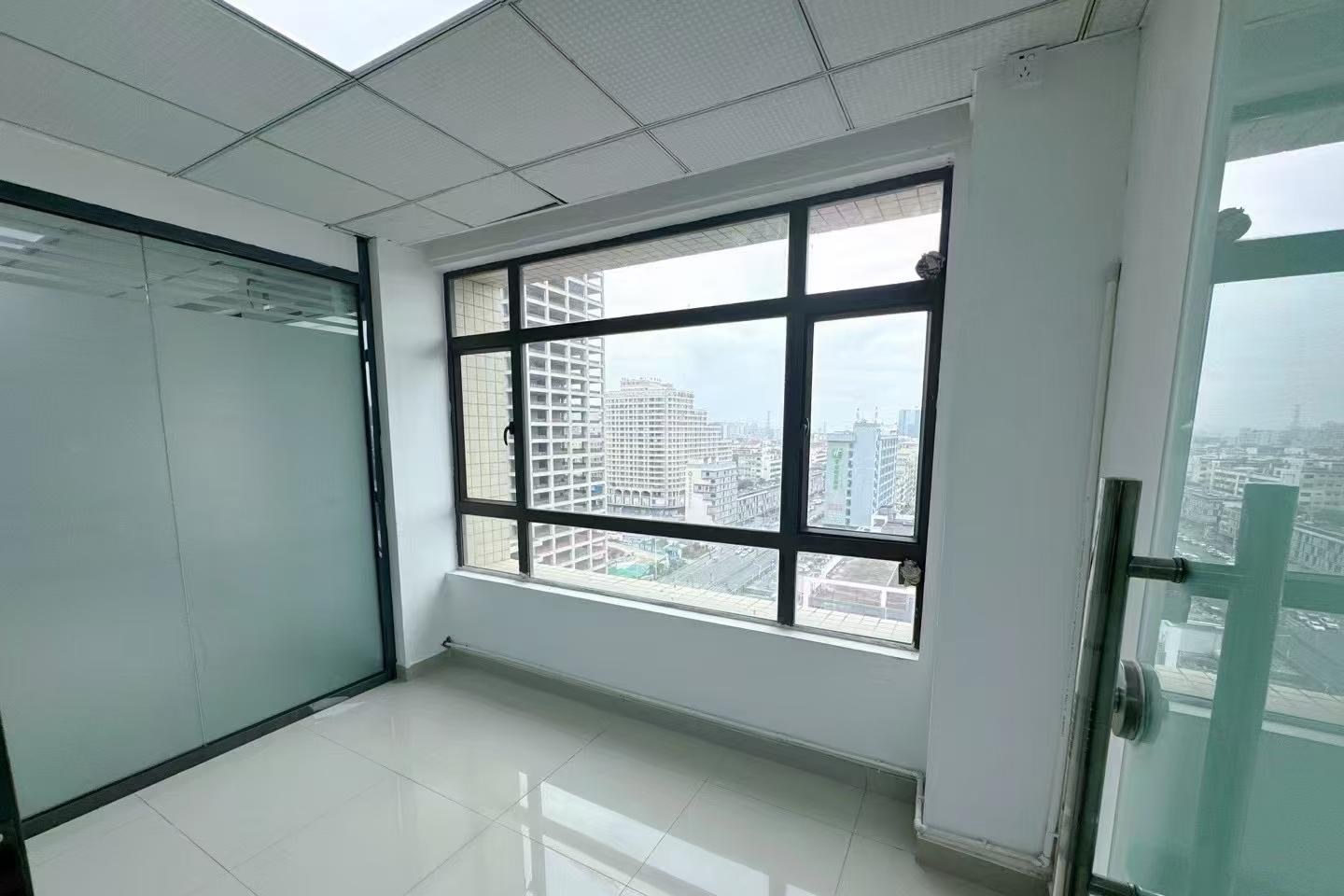 明君商务中心 220㎡ 精装 中楼层办公室出租