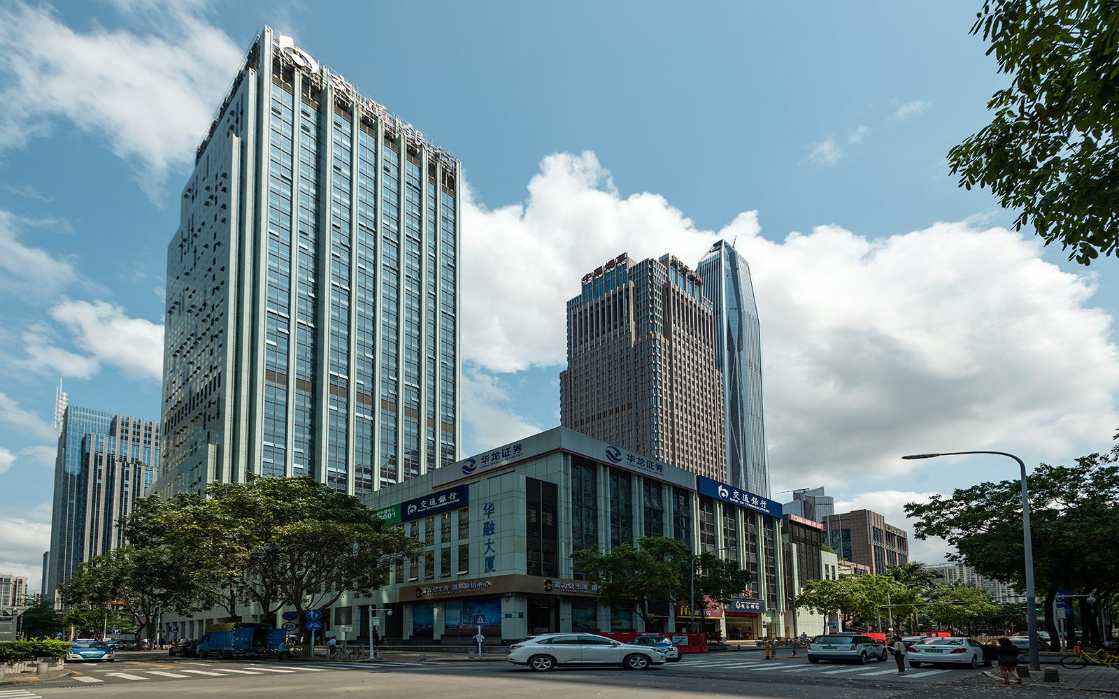 华融大厦实景图